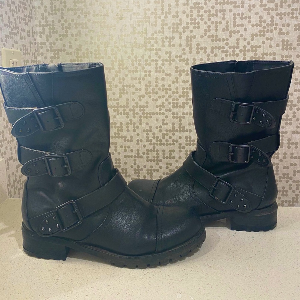 Black G by Guess Boots with buckles